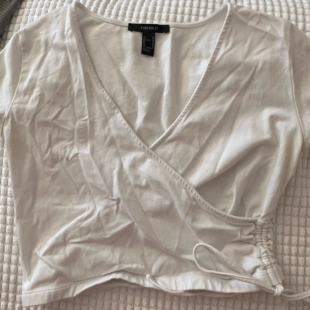 Forever, 21 white V-neck T-shirt